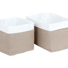 Zwei Körbchen Musselin beige von KraftKids aus Baumwolle, eines etwas kleiner, stehen nebeneinander auf weißem Hintergrund - ideal zur Aufbewahrung.