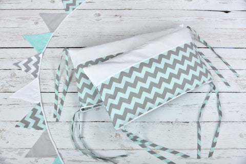 Nest effen witte chevron, lichtgrijs en mint