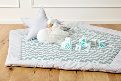 Speelkleed effen grijs chevron lichtgrijs en mint