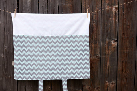 Hoes voor commodehoes Chevron lichtgrijs en mint