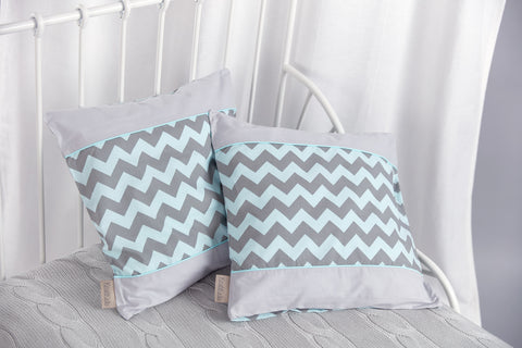 Kussenhoes effen grijze chevron lichtgrijs en mint