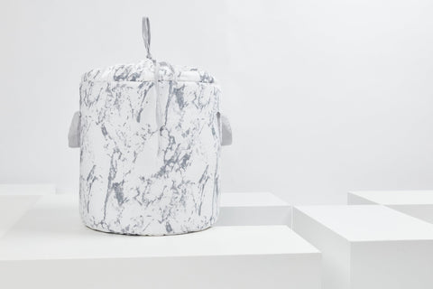 Spielzeugkorb weißer Marmor