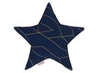Das KraftKids Sternkissen goldene Linien auf Dunkelblau, ideal fürs Kinderzimmer, besticht durch feine goldene Linien und ein kleines Stoffetikett an einer Ecke.